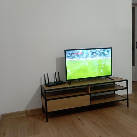 Pitters Home One 锡比乌 外观 照片