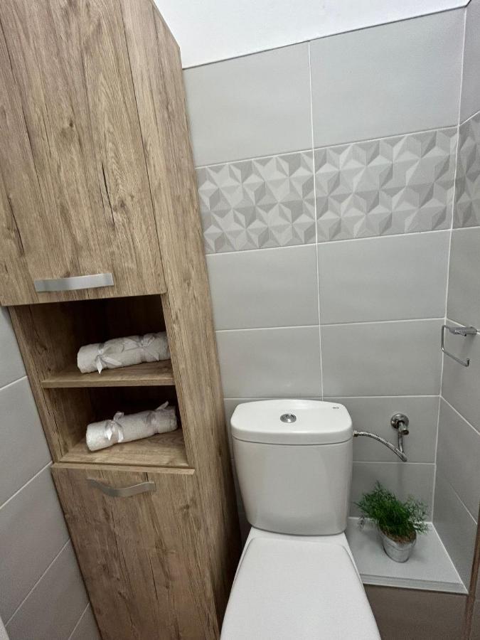 Pitters Home One 锡比乌 外观 照片