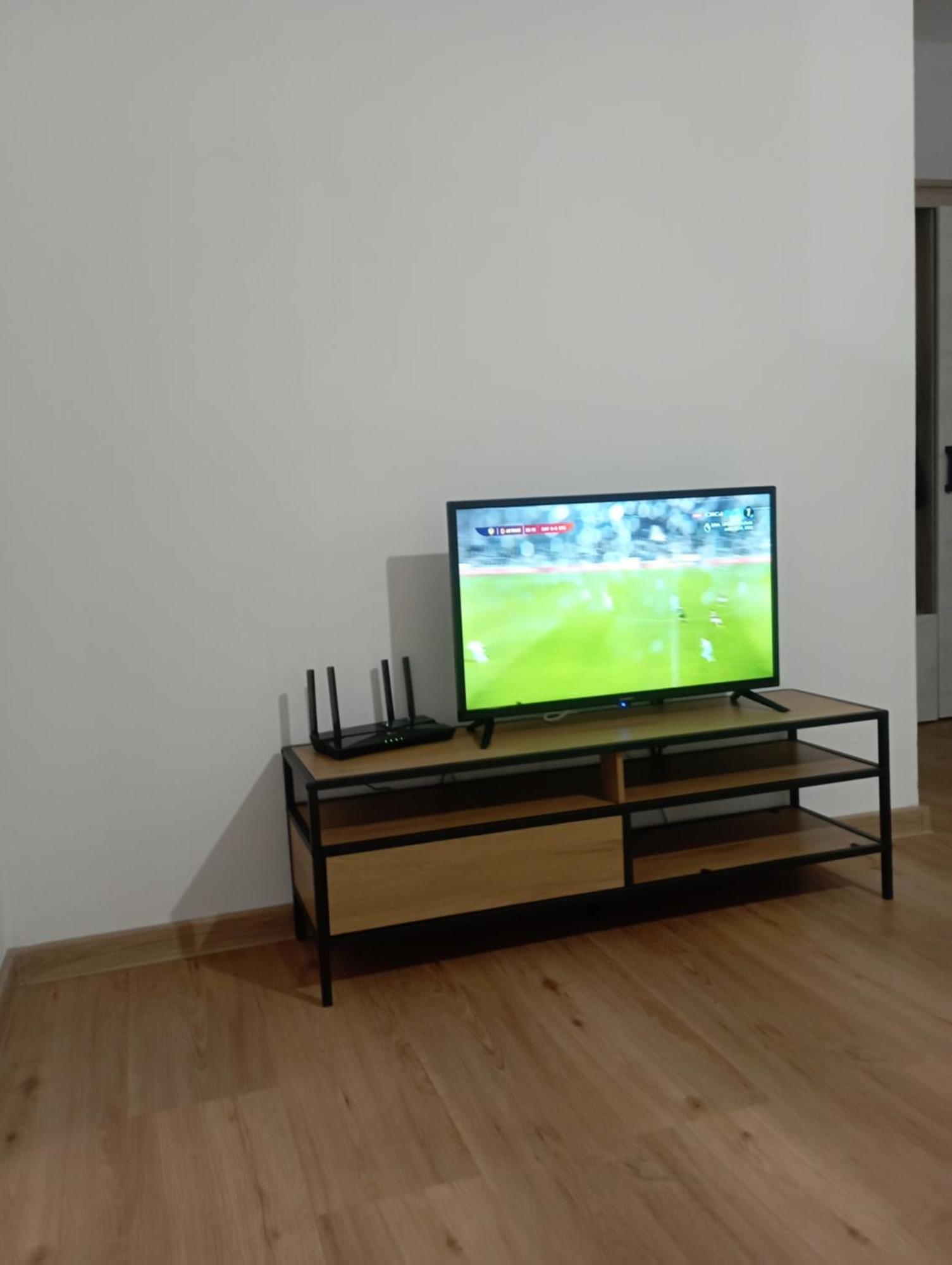 Pitters Home One 锡比乌 外观 照片